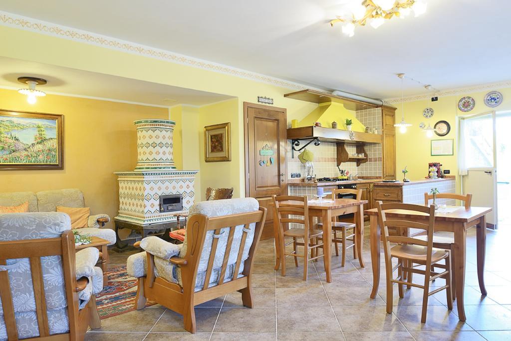 Bed And Breakfast Montino Чене Экстерьер фото